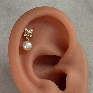 Gold Flower Pearl Dangle Cartilage Earring 

Brand New